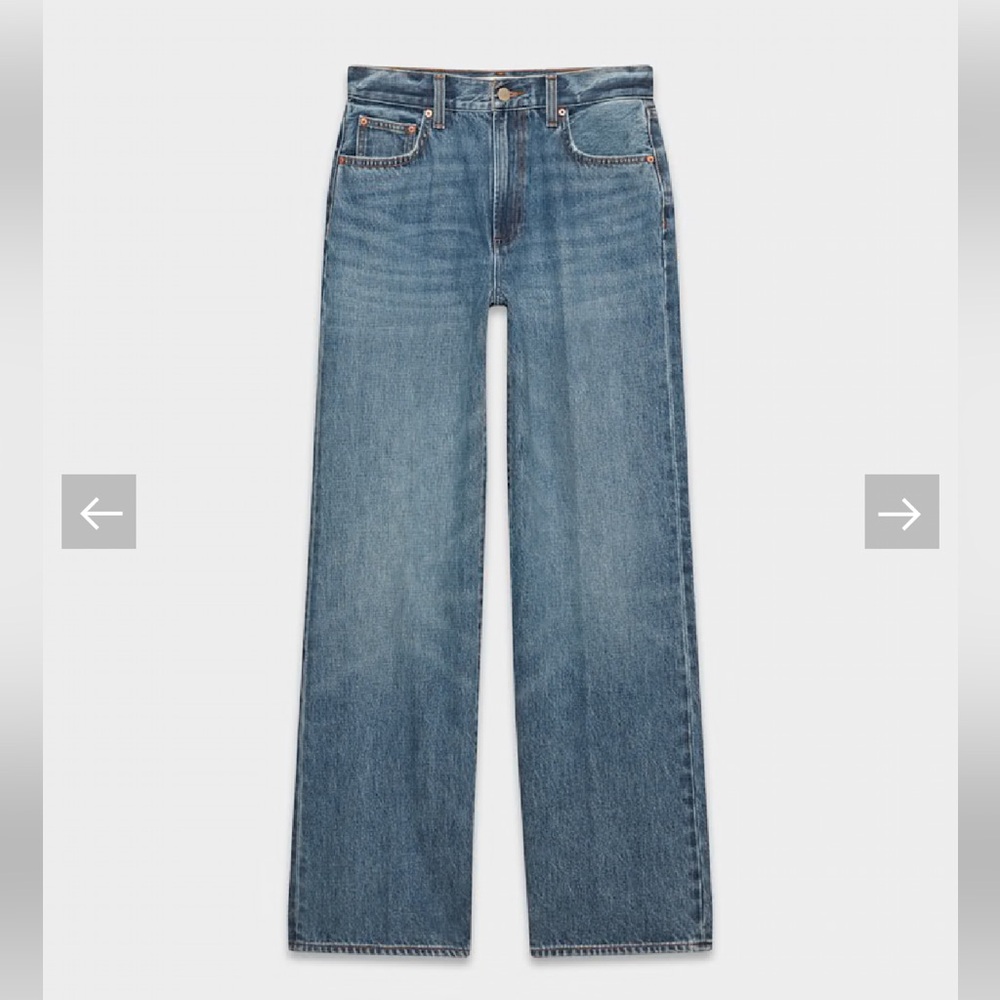 Aritzia - Denim Forum The Farrah Hi-Rise Wide Jean